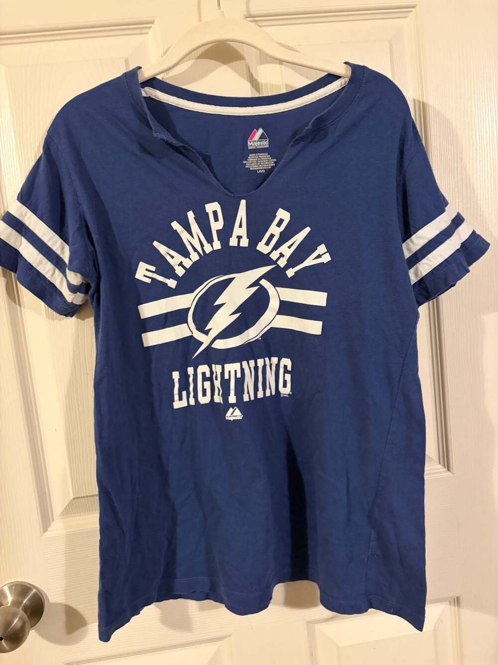 Majestic Tampa Bay Lightning Women's Notch Neck T-Shirt Blue Size L